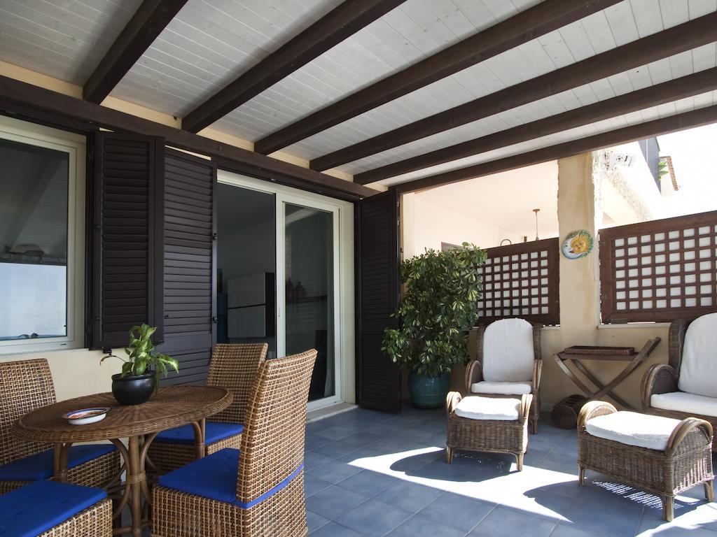 Terrazza A Mare Corallo مارينا دي راغوزا المظهر الخارجي الصورة