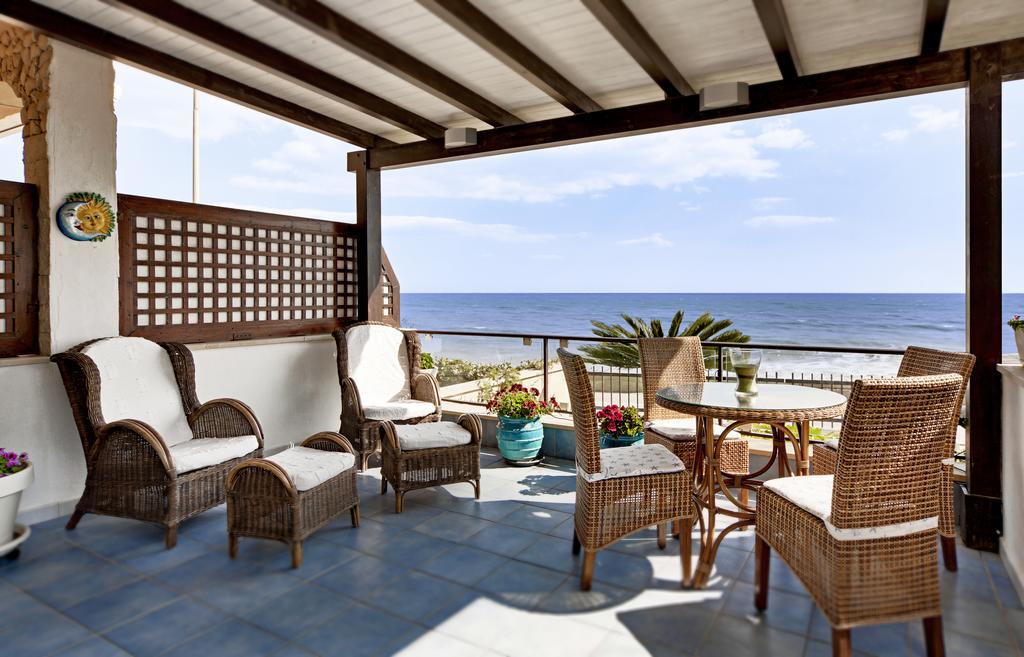 Terrazza A Mare Corallo مارينا دي راغوزا المظهر الخارجي الصورة